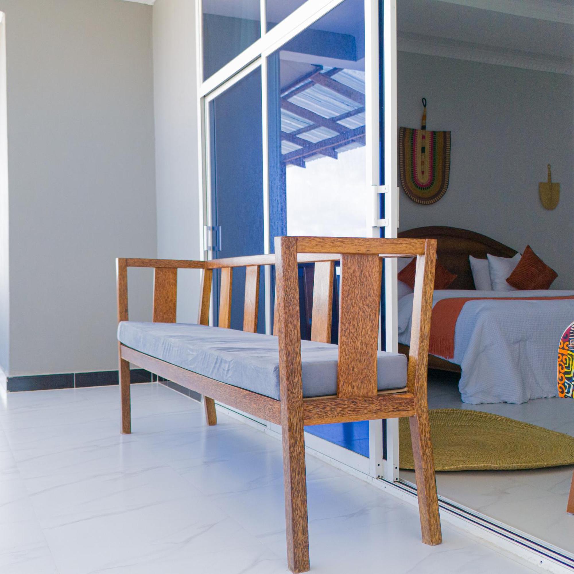 Escape - Zanzibar Front -ac - Wifi