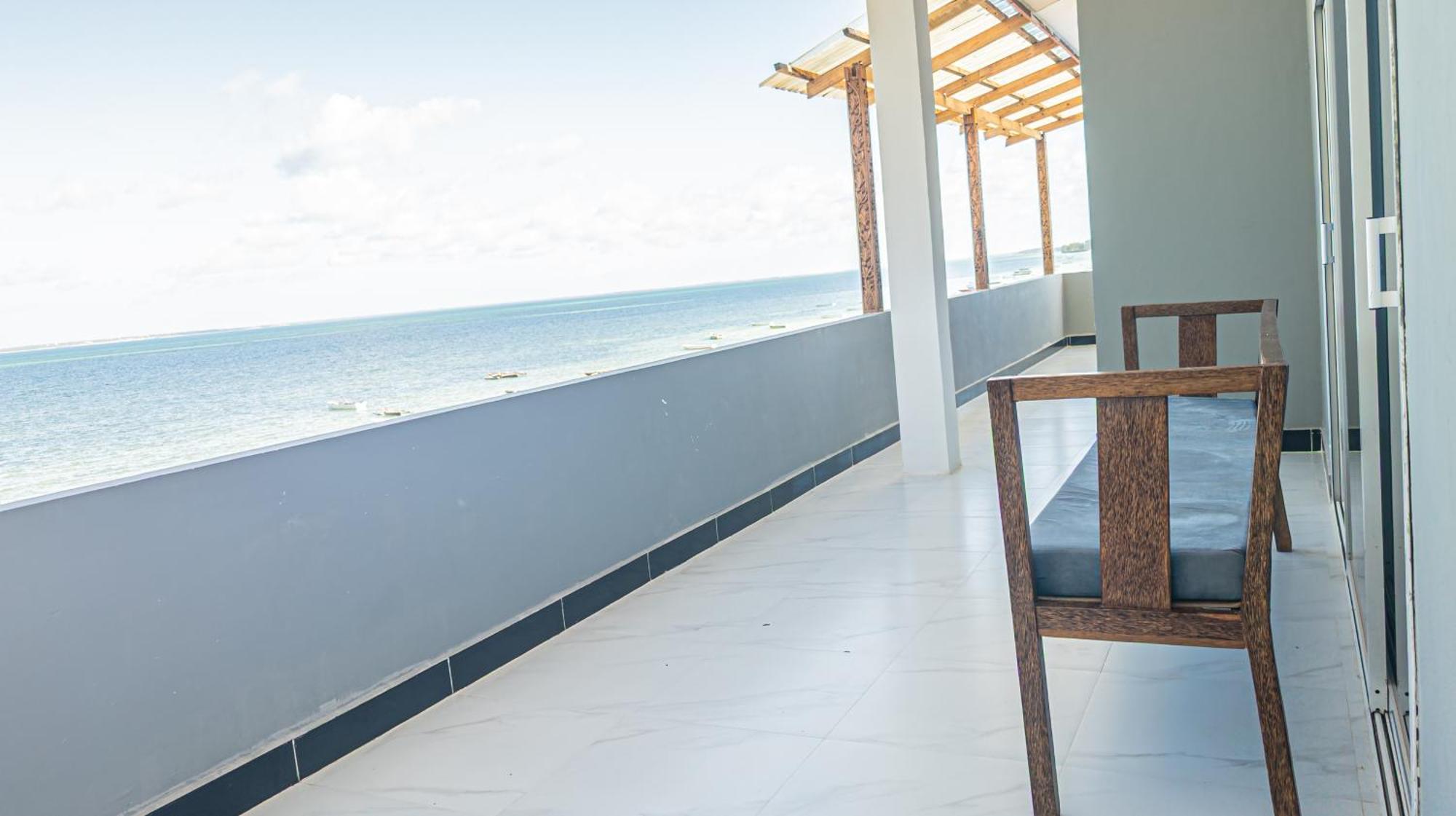 Escape - Zanzibar Front -ac - Wifi * Uroa